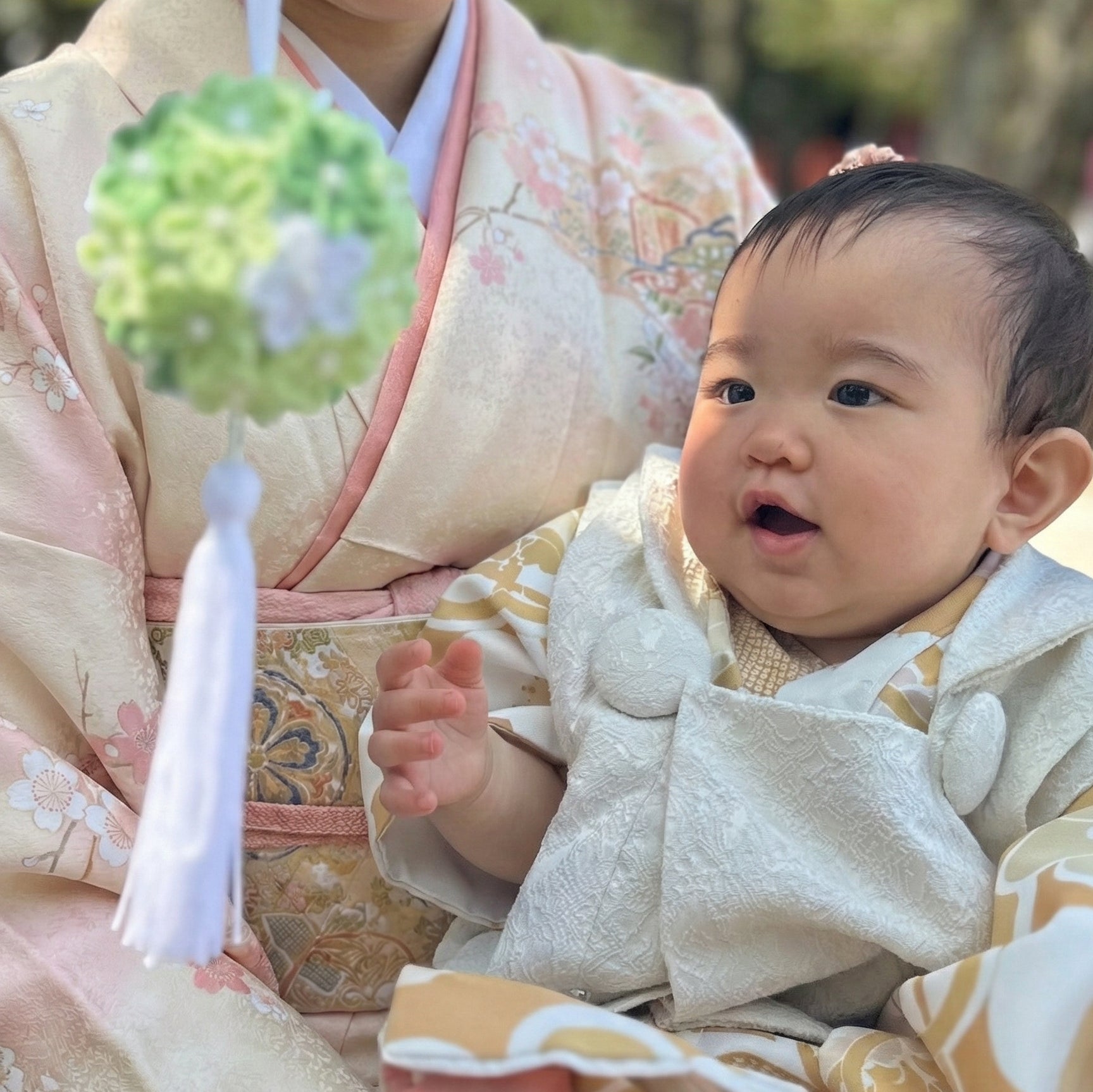 白地に花薬玉の着物に作り帯フルセット 白地に花薬玉の着物に作り帯 白地に花薬玉の着物に作り帯フルセット 白地に花薬玉の着物に作り帯