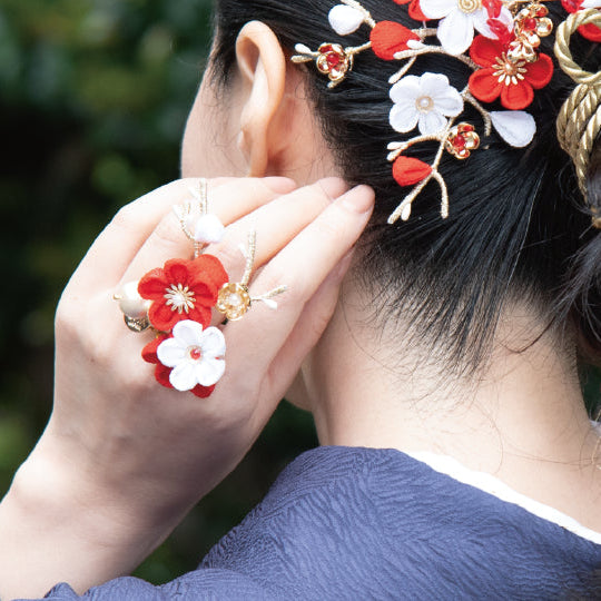 紅白梅耳花生 紅白梅」ARTEDIVA リング – つまみ細工 一凛堂