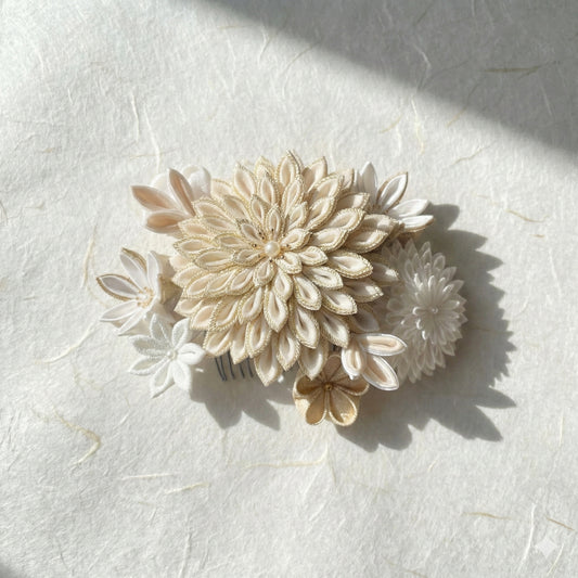"Azabu" Gold Cloth Chrysanthemum Comb (Single Item)