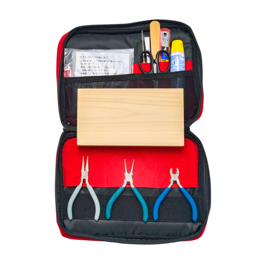 “軽くてたっぷり収納できる”お道具入れ