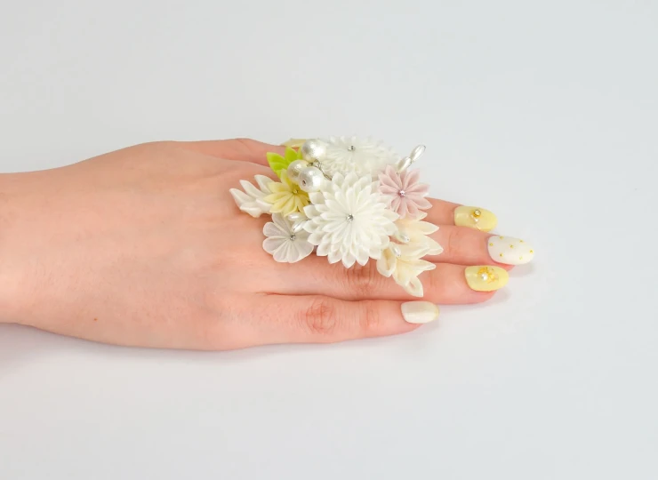 ring_dangiku_small_white